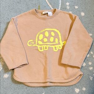 Zara Beige Sweatshirt w/ Yellow Turtle Size 2-3